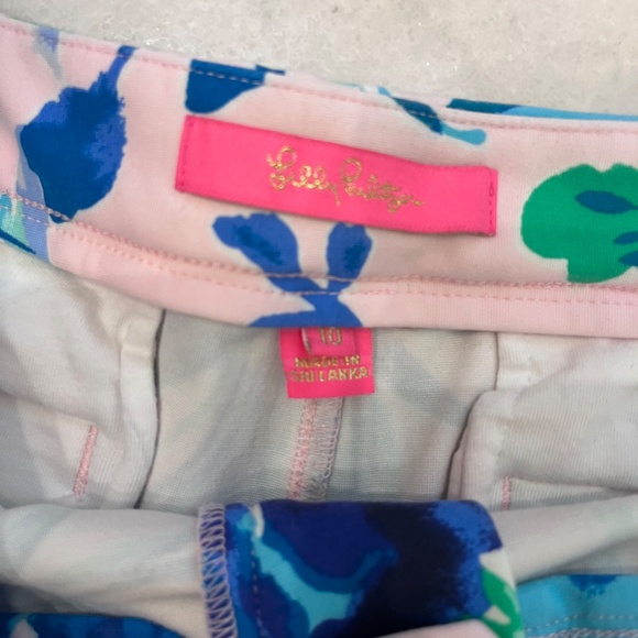 Lilly Pulitzer Buttercup shorts - Picture 2 of 2